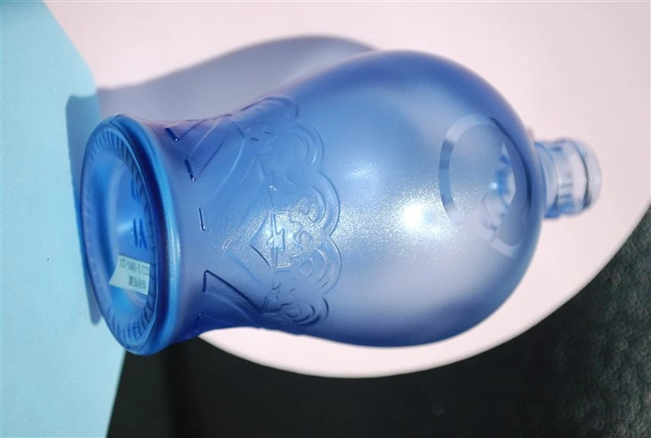 Oil Sand Effect Glass Liquor Bottle